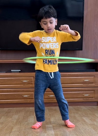  FASTEST HULA HOOP SPINS BY A KID IN ONE MINUTE