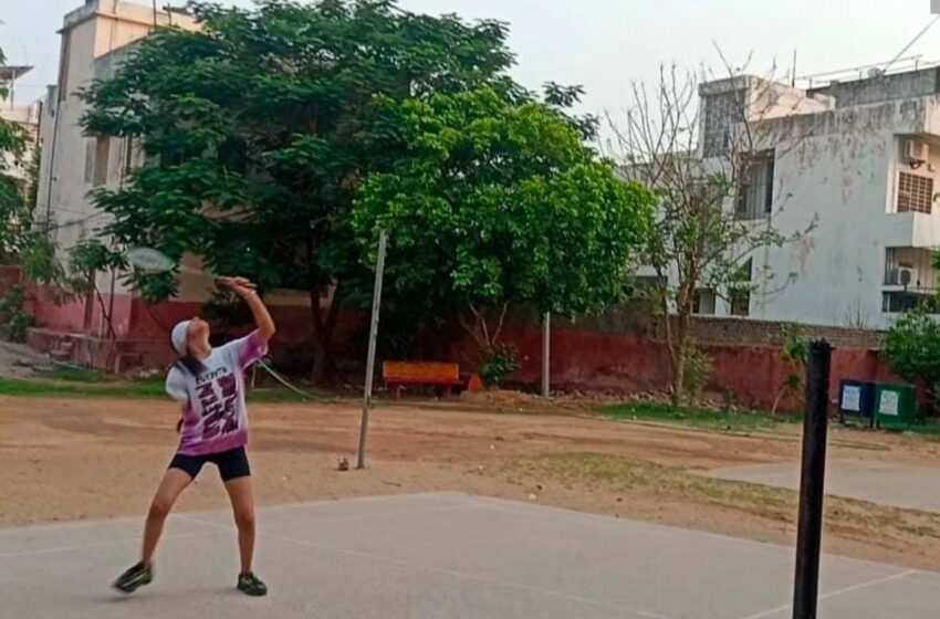  LONGEST DURATION OF BLINDFOLDED BADMINTON PLAYED BY A SPECIALLY ABLED CHILD