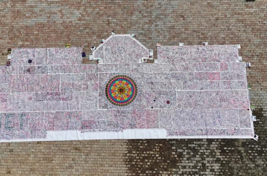 MAXIMUM NUMBER OF MANDALA PAINTINGS CREATED BY A GROUP