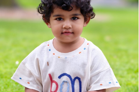 TODDLER GIRL TO RECITE INDIAN NATIONAL ANTHEM