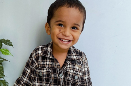 TODDLER TO RECOGNIZE, MEMORIZE AND CROON SONGS IN DIFFERENT LANGUAGES.