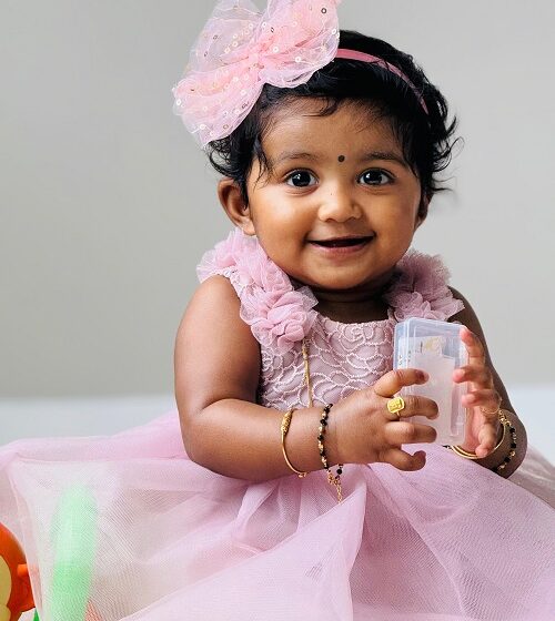  TODDLER SOLVES MULTIPLE TYPES OF PUZZLES