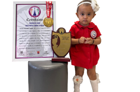 TODDLER GIRL IDENTIFIES BODY PARTS