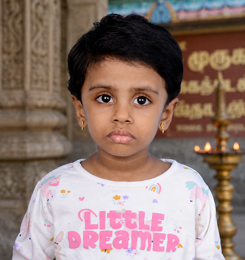  TODDLER GIRL RECITES TAMIL THIRUKURALS IN 1 Min.