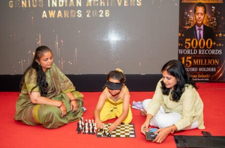 FASTEST GIRL TO ARRANGE CHESS PIECES BLINDFOLDED