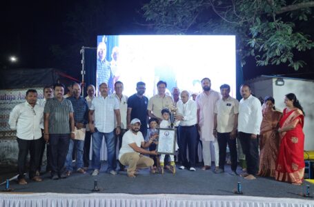YOUNGEST TO PERFORM NON-STOP SKATING WITH LATHI KATHI