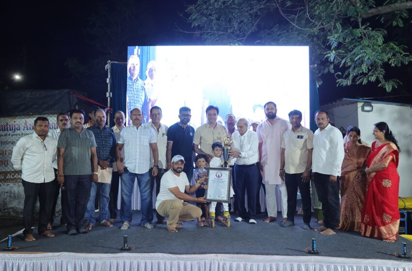  YOUNGEST TO PERFORM NON-STOP SKATING WITH LATHI KATHI