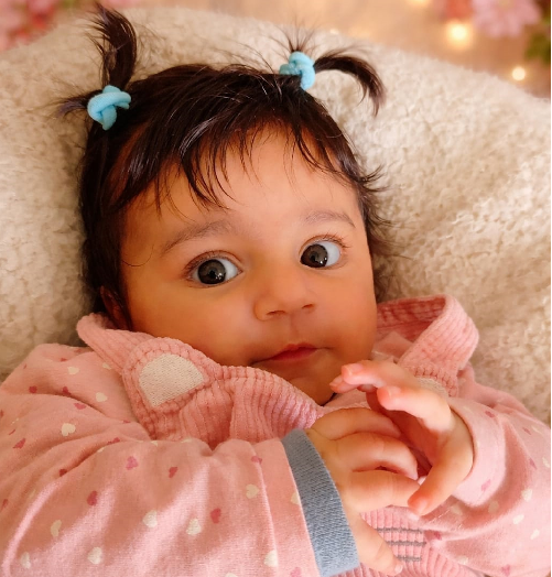  LONGEST TIME STANDING WITH SUPPORT BY AN INFANT GIRL