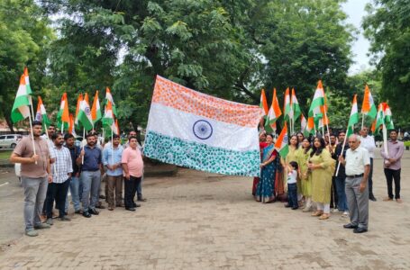 YOUNGEST GIRL TO CREATE THE INDIAN NATIONAL FLAG USING HANDPRINTS